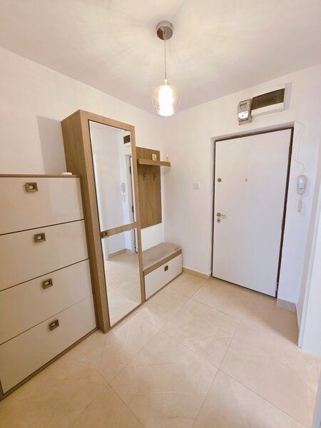 Calea Victoriei, 2 camere, 65 mp, mobilat, balcon.