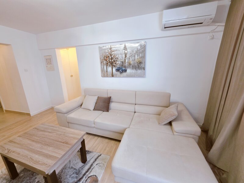 Calea Victoriei, 2 camere, 65 mp, mobilat, balcon.