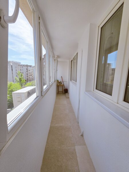 Calea Victoriei, 2 camere, 65 mp, mobilat, balcon.